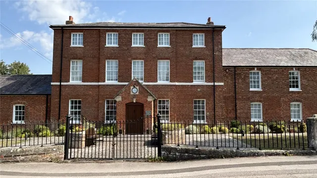 Westbury, Wiltshire, photo 1