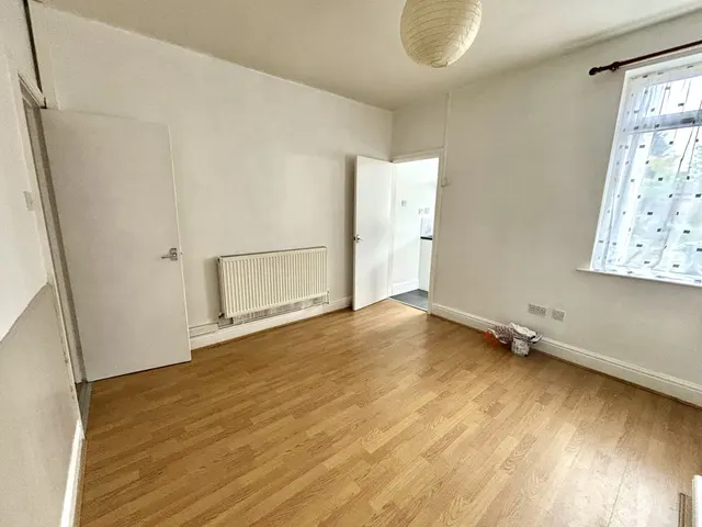 Dean Street, DE22, photo 3