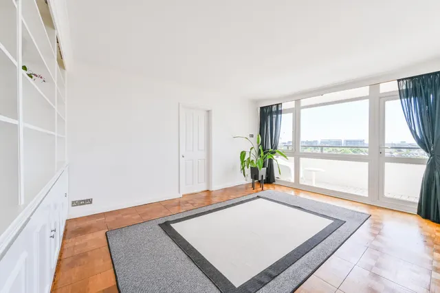 Photo 3 — 12G Stuart Tower, 105 Maida Vale, London
