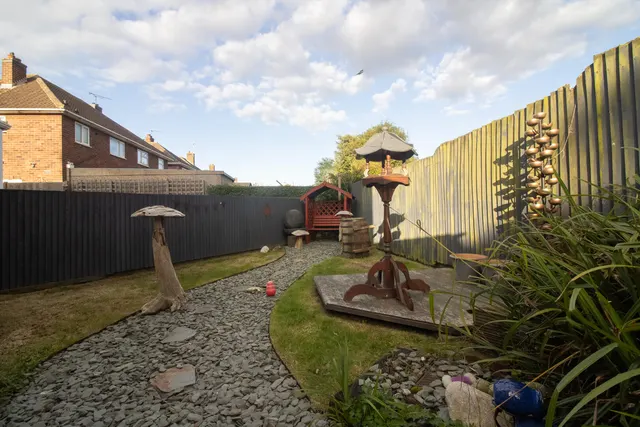 Photo 2 — Queniborough Road, Queniborough, Leicester, LE7 3DG