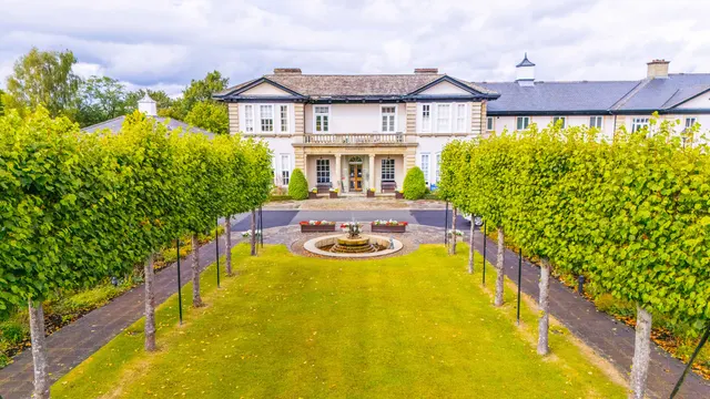Hollins Hall, Harrogate, HG3, photo 1