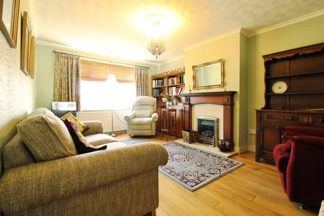 Dart Close, Oadby, LE2, photo 3