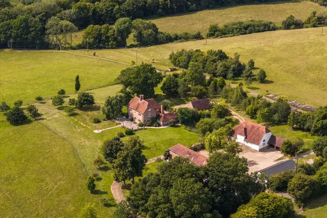 Lamberhurst, TN3, photo 2