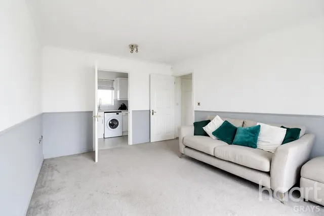 Worthing Close, Grays, RM17, photo 3