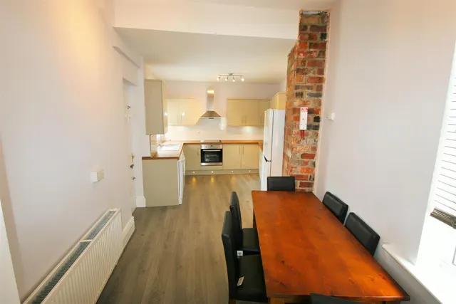 Chestnut Avenue, Hyde Park, LS6, photo 1