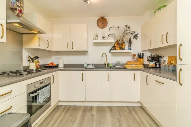 Copia Crescent, Leighton Buzzard, LU7, photo 3