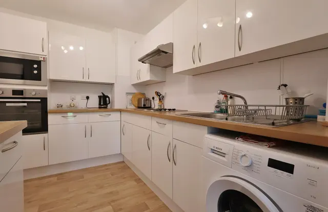 Photo 2 — Regal Court, Bancroft, Hitchin