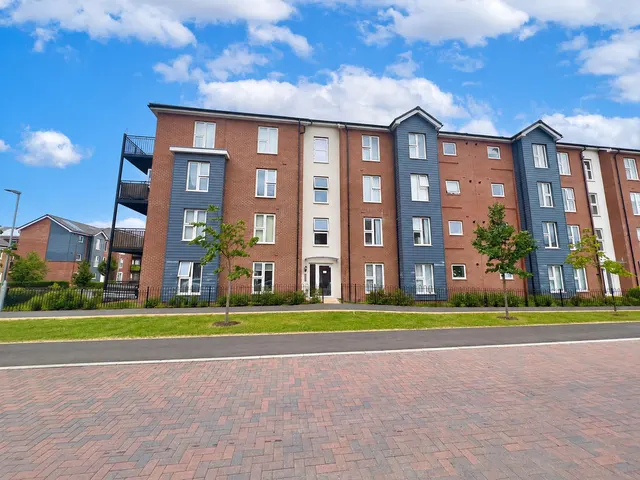 Tilling Green, Dunstable LU5 4FN, photo 1