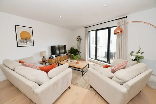 1 Royal Crescent Road, Southampton, SO14, photo 1