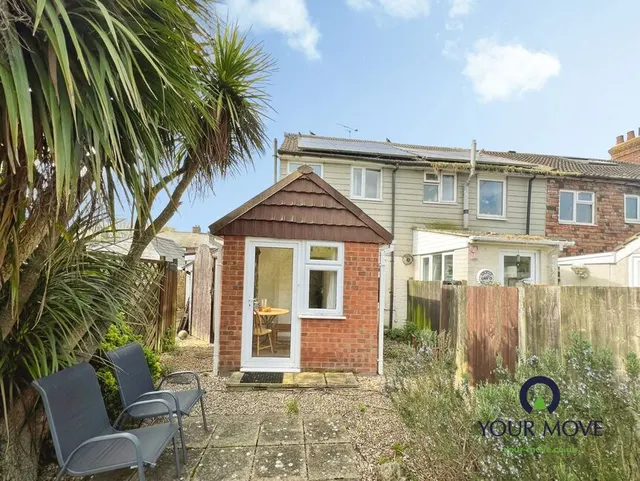 Photo 2 — Osborne Road, Willesborough, Kent, TN24