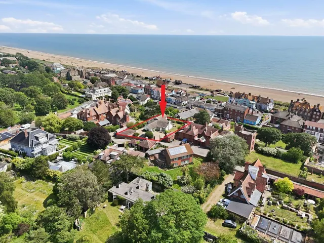 Church Walk, Aldeburgh, IP15, photo 1