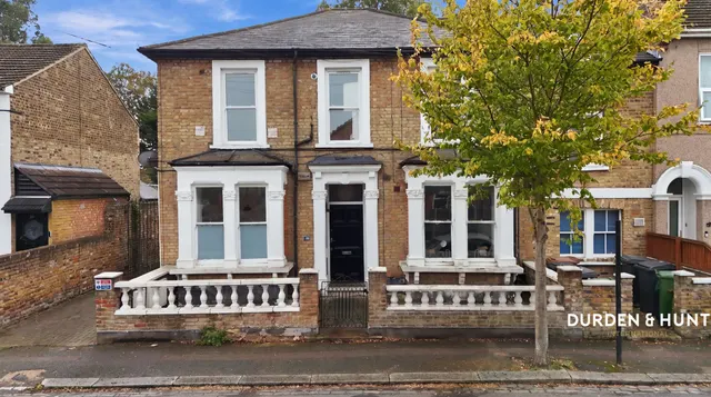 Thornhill Road, London, E10, photo 1