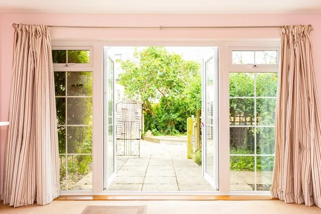 Photo 3 — Savernake Court Marlborough SN8