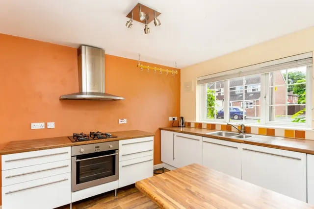 Photo 2 — Savernake Court Marlborough SN8