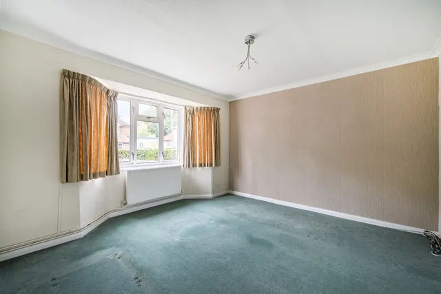 Elizabeth Way, Stoke Poges, SL2, photo 2