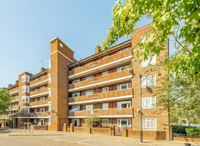 White City Estate, Shepherds Bush, W12, photo 1