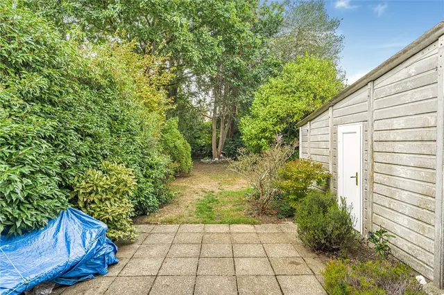 Nursery Road, Sunbury-On-Thames, TW16, photo 3