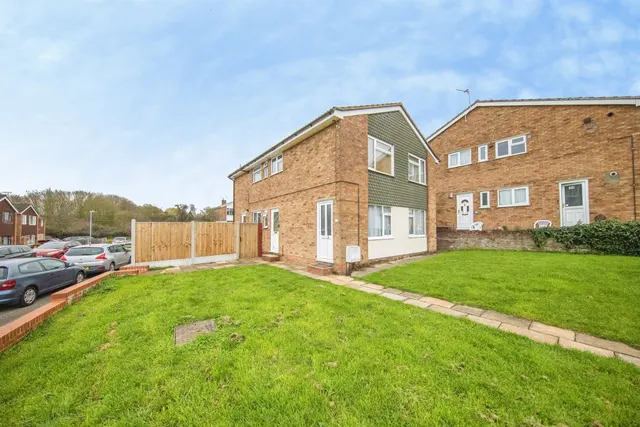 Suffolk Close, COLCHESTER, photo 1