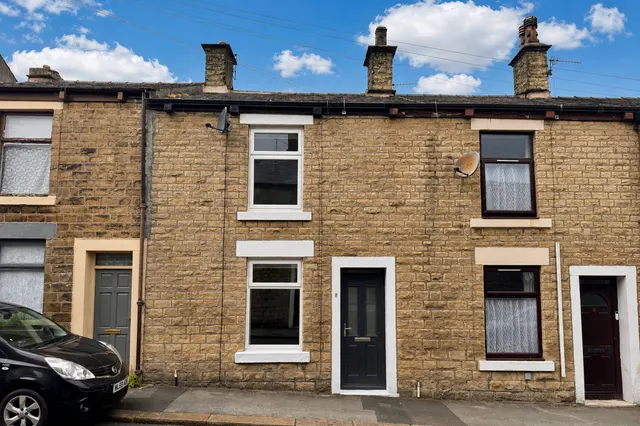 Mount Street, Glossop, photo 1