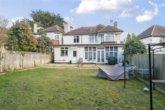 Corringham Road, Wembley Park, photo 1