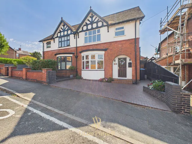 Mount Road, Hinckley, LE10, photo 1