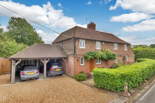 Upper Street, Broomfield, Maidstone, Kent, ME17 1PR, photo 1