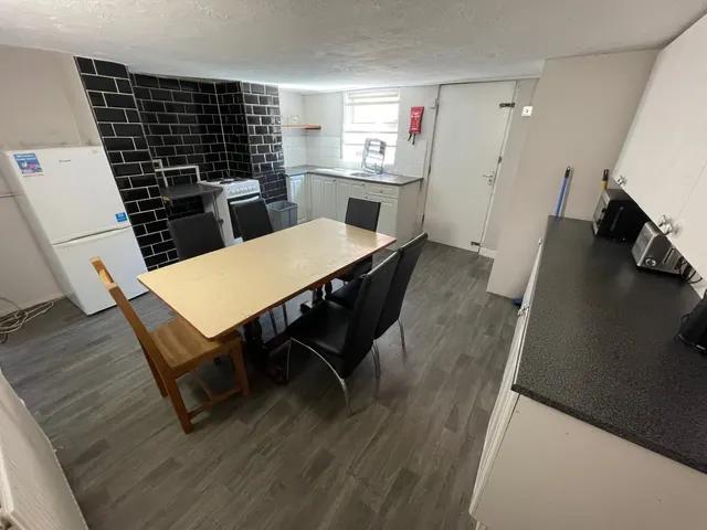 Brudenell Road, Leeds, LS6, photo 1