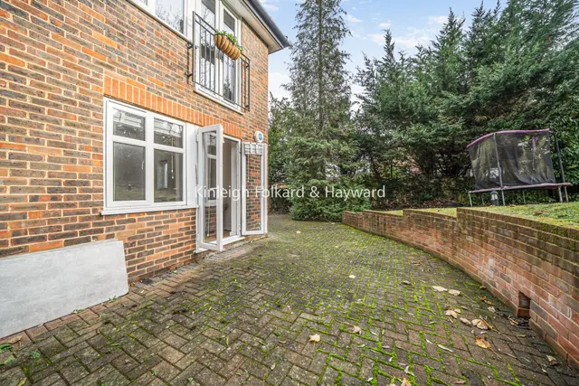 Photo 2 — Denbridge Road, Bromley, BR1