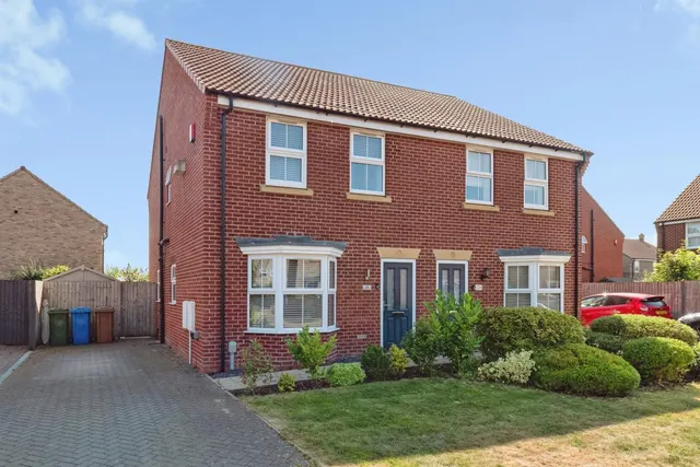 Paradise Drive, Woodmansey, Beverley, photo 1