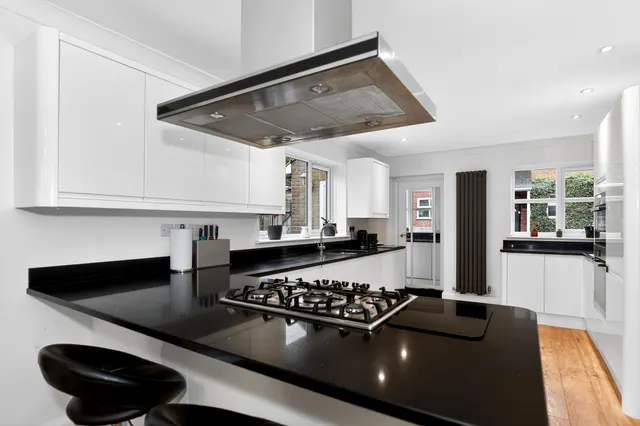 Spring Mews, Frodsham, WA6, photo 3