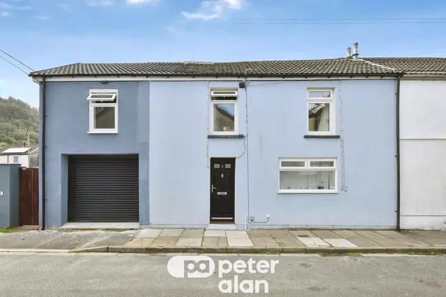 Cwmneol Place, Aberdare, CF44, photo 1