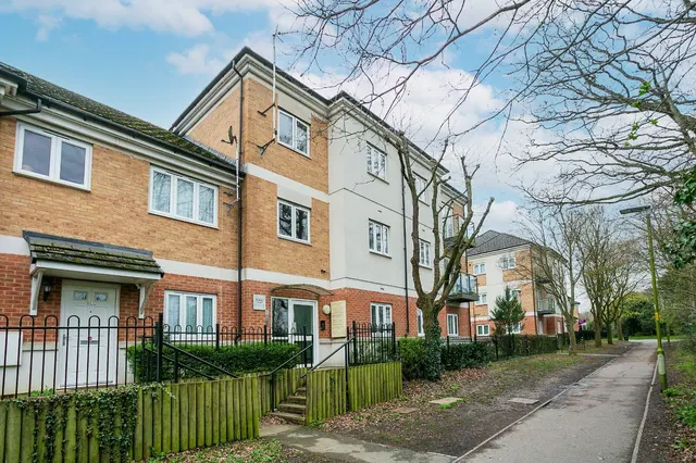 176 Rubens Court, Cezanne Road, Watford, photo 1