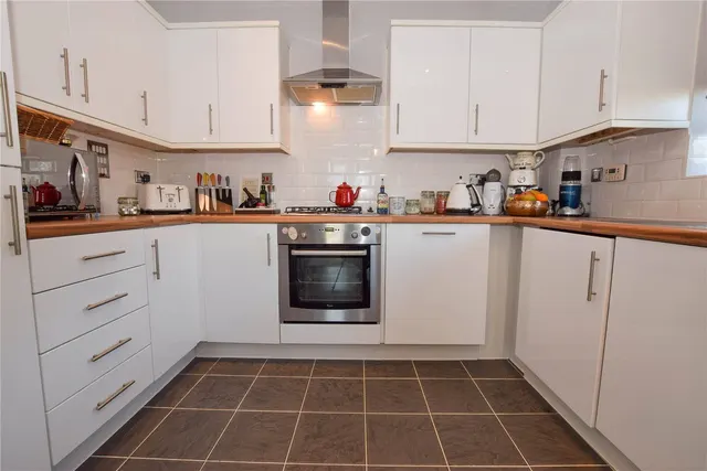 Photo 3 — 176 Rubens Court, Cezanne Road, Watford