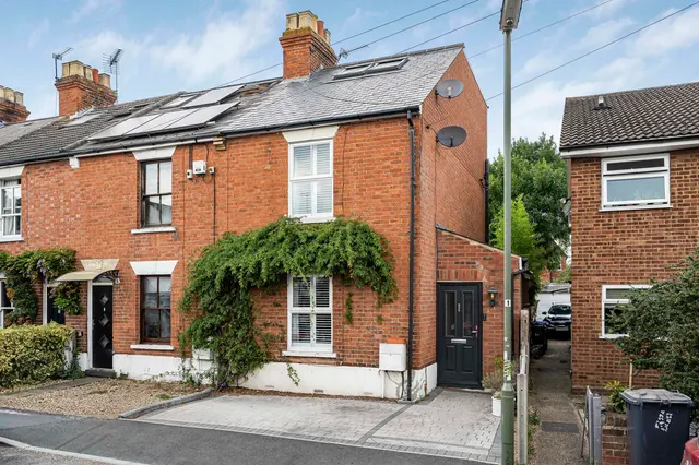 Queens Road, Egham, TW20, photo 1