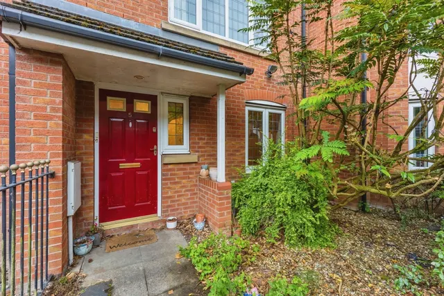 New Barns Avenue, Chorlton, M21, photo 1