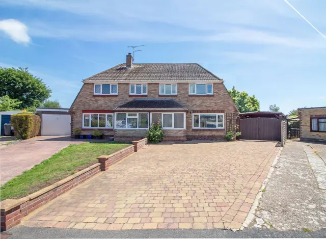Bernina Close, Waterlooville, PO7 6XH, photo 1