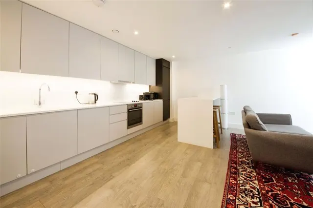 Ruckholt Road, London, E10, photo 2