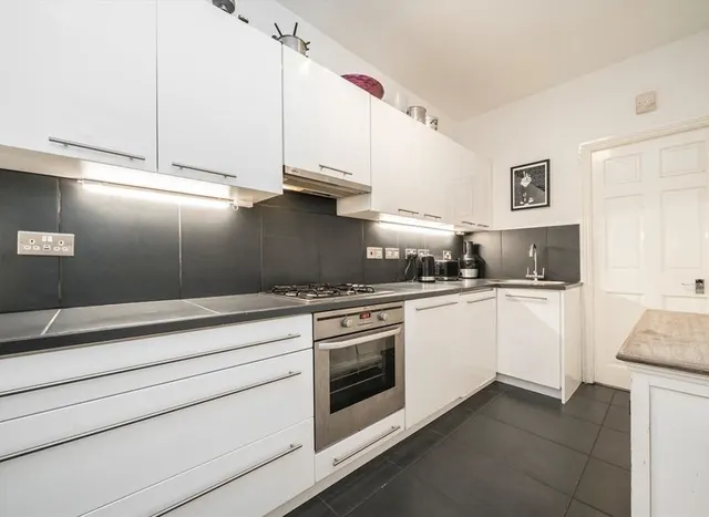 Photo 3 — Holland Road, West Kensington, W14