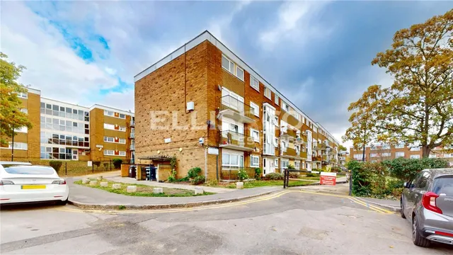 3 bedroom flat, Havenwood, Wembley, HA9