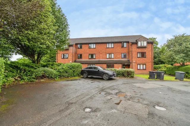 Photo 2 — Parkfield Road, Wolverhampton