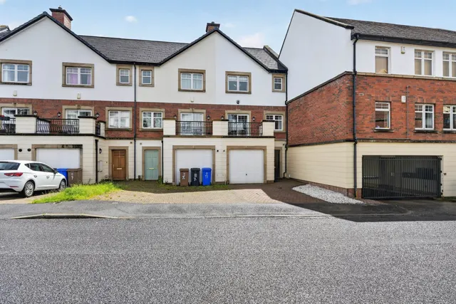 College Drive, Belfast, BT7, photo 1