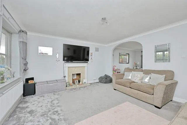 Photo 3 — Woodpecker Drive, Watton, THETFORD