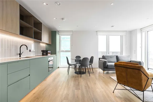 Cedrus Avenue, Southall, photo 1