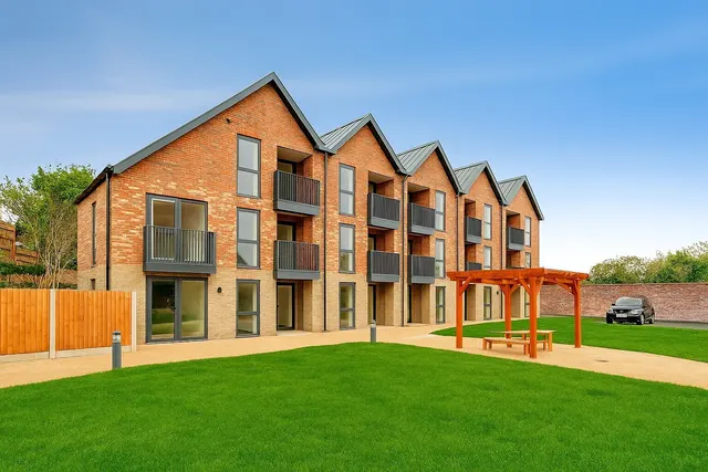 Founders Quarter, Redhill, photo 1
