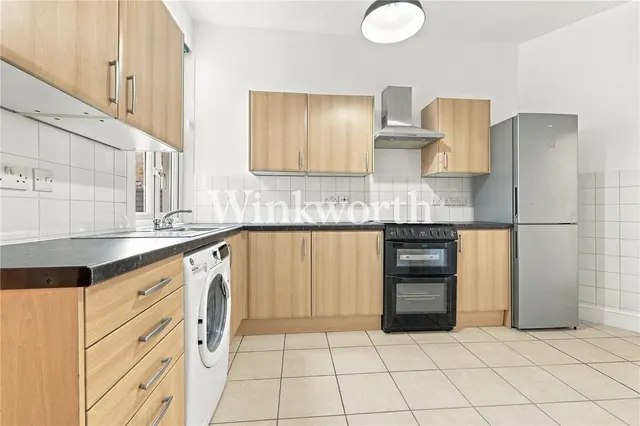 Sirdar Road, London, N22, photo 2