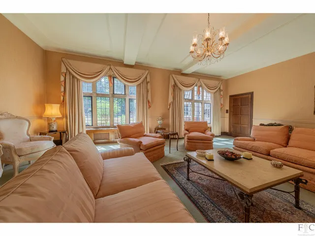 Knighton Grange Road, Leicester, LE2, photo 3
