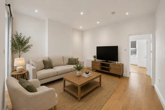 Greenford Avenue, Hanwell, W7, photo 3