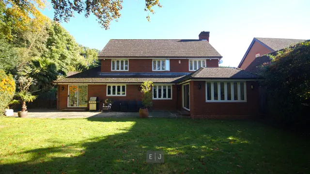 Photo 3 — Ardmore Place, Buckhurst Hill