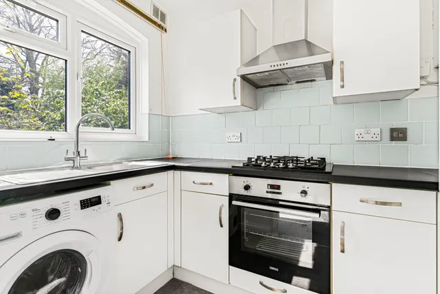 Gracefield Gardens, London, SW16, photo 2