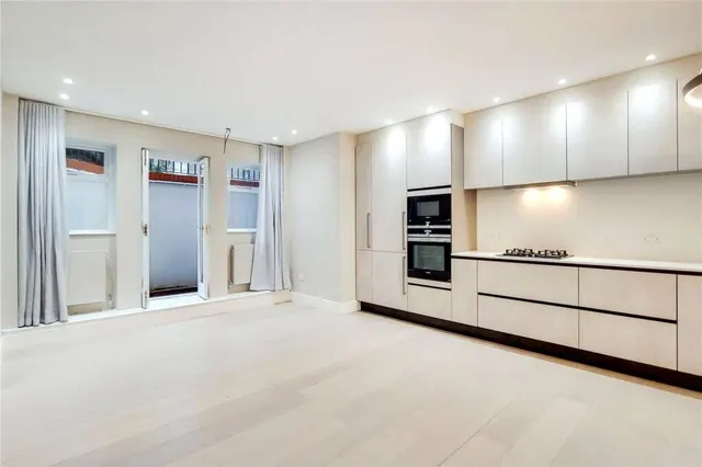 Fitzjohns Avenue, Hampstead, NW3, photo 2